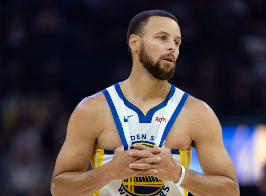 Warriors ทำสามพอยน์เตอร์ได้ 4 จาก 18 ครั้งในควอเตอร์เดียว และทำคะแนนได้เพียง 14 แต้มในควอเตอร์แรก