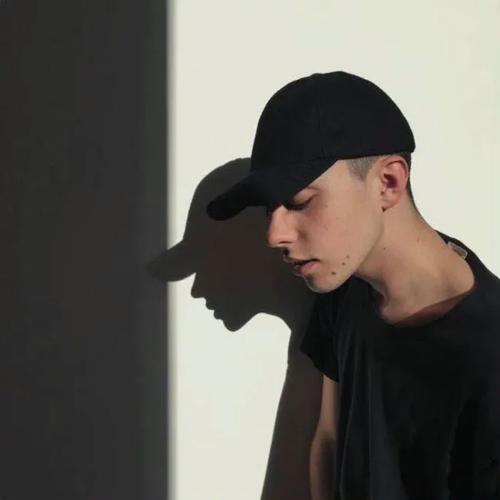 6686体育钻石作者Damien