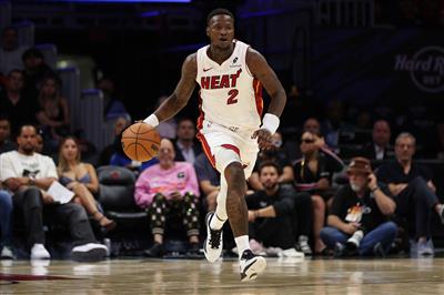 นักข่าวสหรัฐฯ: แพทย์ประจำทีม Hornets กล่าวว่า Rozier ได้รับบาดเจ็บจริงๆ ในเกมที่มีข้อขัดแย้ง โดยมี MRI เป็นหลักฐาน