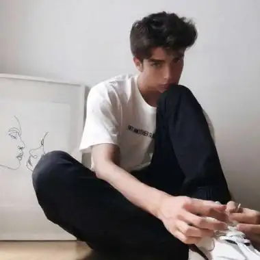 6686体育铜牌作者Bess