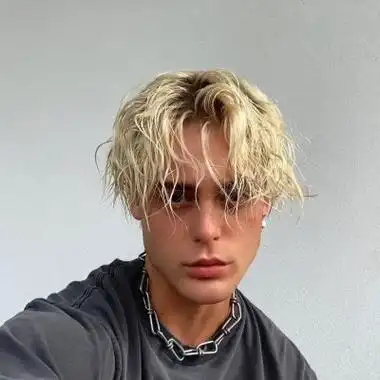 6686体育首席作者Una