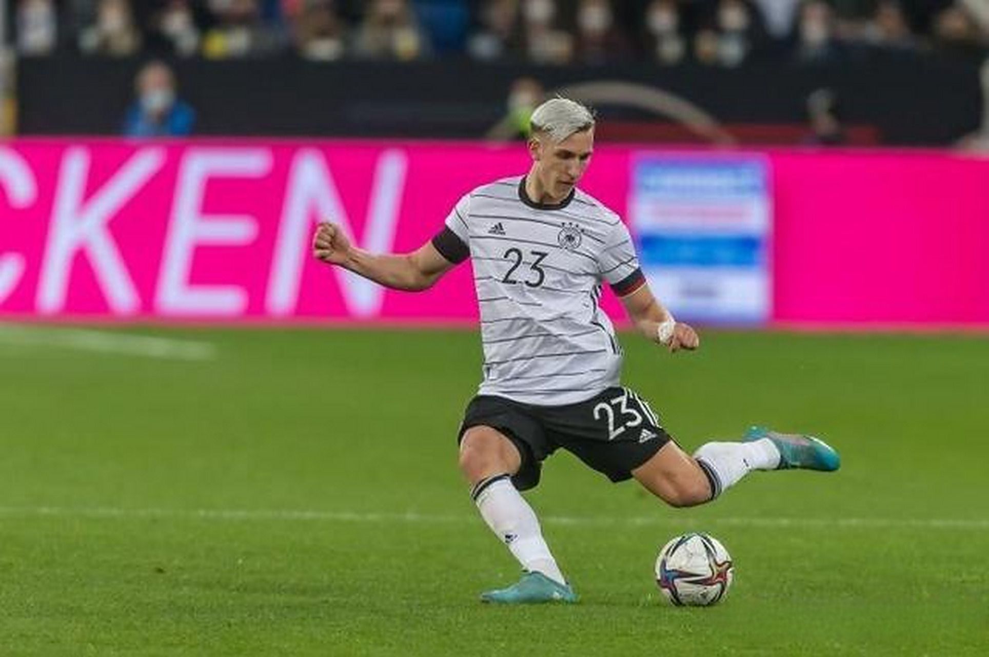 เดอ สกาย: ชลอตเตอร์เบ็คมีความคาดหวังว่าจะได้เจอกับสโลวาเกีย แต่คิมมิชไม่ได้มองโลกในแง่ดี