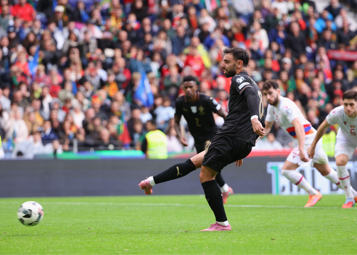 สถิติเต็มเกมของค่าตัว บี ต่อ อาร์เมเนีย : 3 ประตู, จ่ายบอลสำคัญ 8 ครั้ง, สกัดบอล 2 ครั้ง